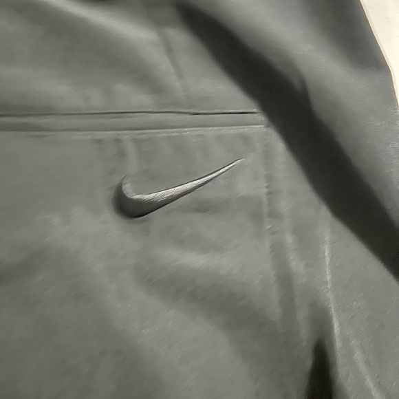 Nike Golf Men's 2-pack Black Pants and Shorts Set DRI-FIT - Picture 3 of 9